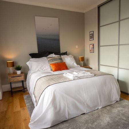 Entire Home In Streatham With Lovely Views & Ultra Fast Wi-Fi Norbury  Eksteriør bilde